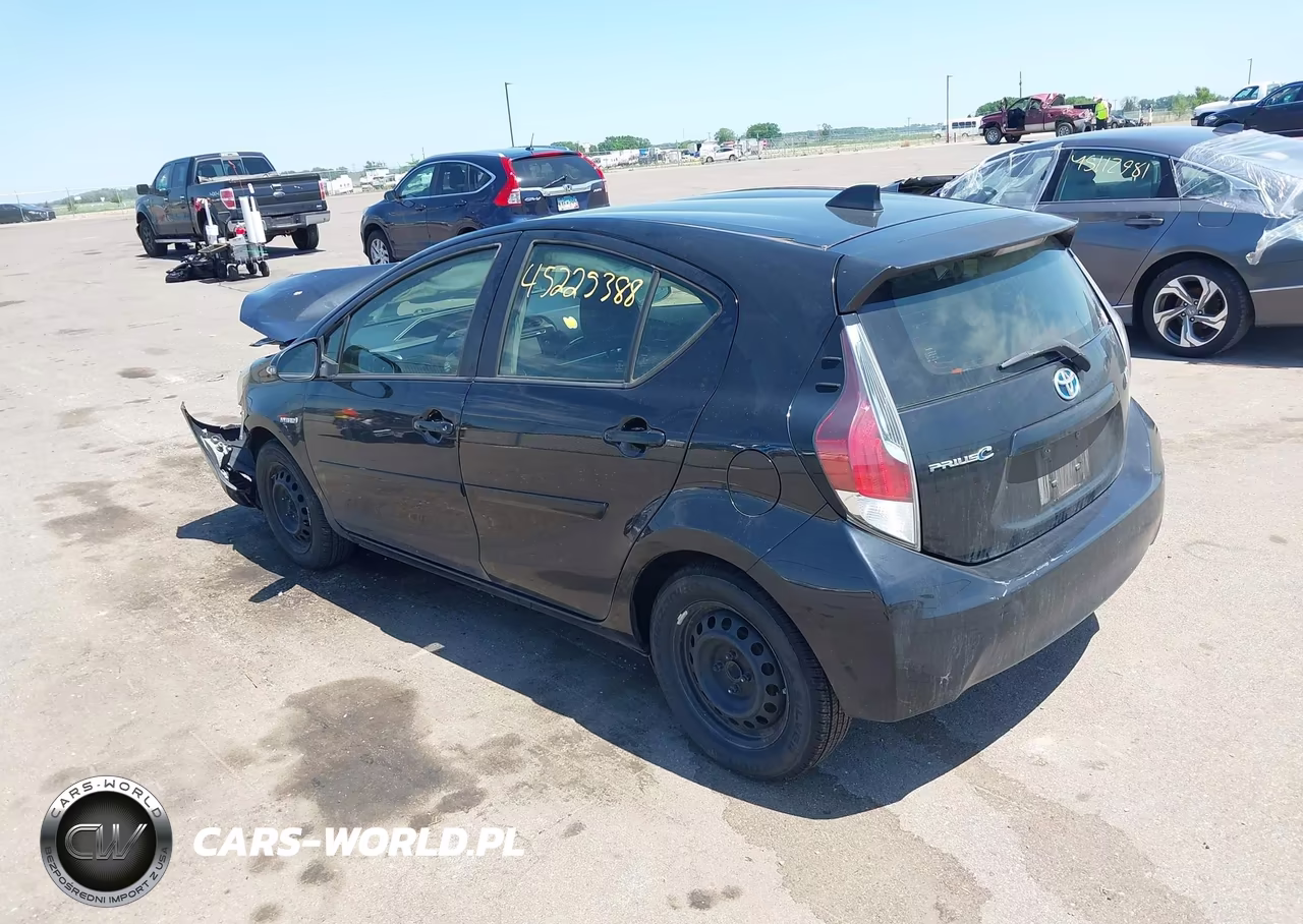 2015 Toyota Prius C Two VIN:JTDKDTB34F1109442 - 3