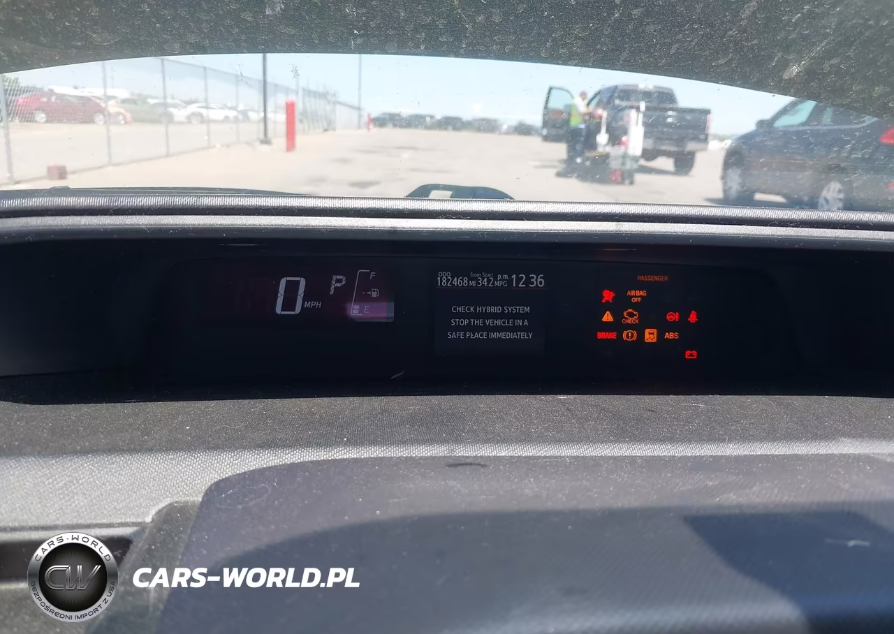 2015 Toyota Prius C Two VIN:JTDKDTB34F1109442 - 7