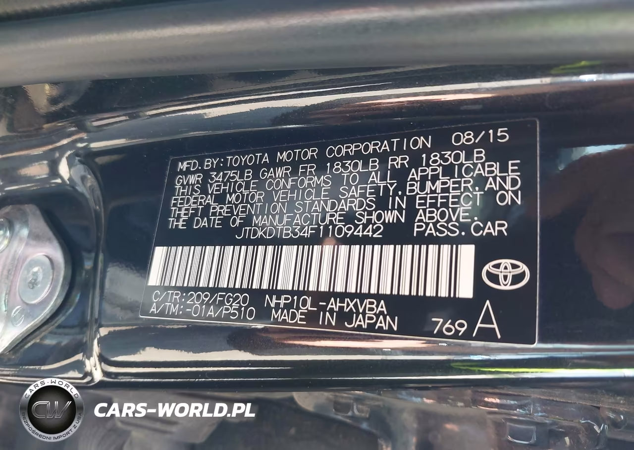 2015 Toyota Prius C Two VIN:JTDKDTB34F1109442 - 9