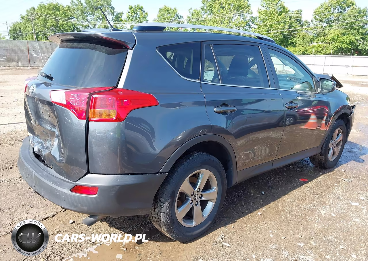 2015 Toyota Rav4 Xle VIN:JTMRFREV6FD153451 - 4
