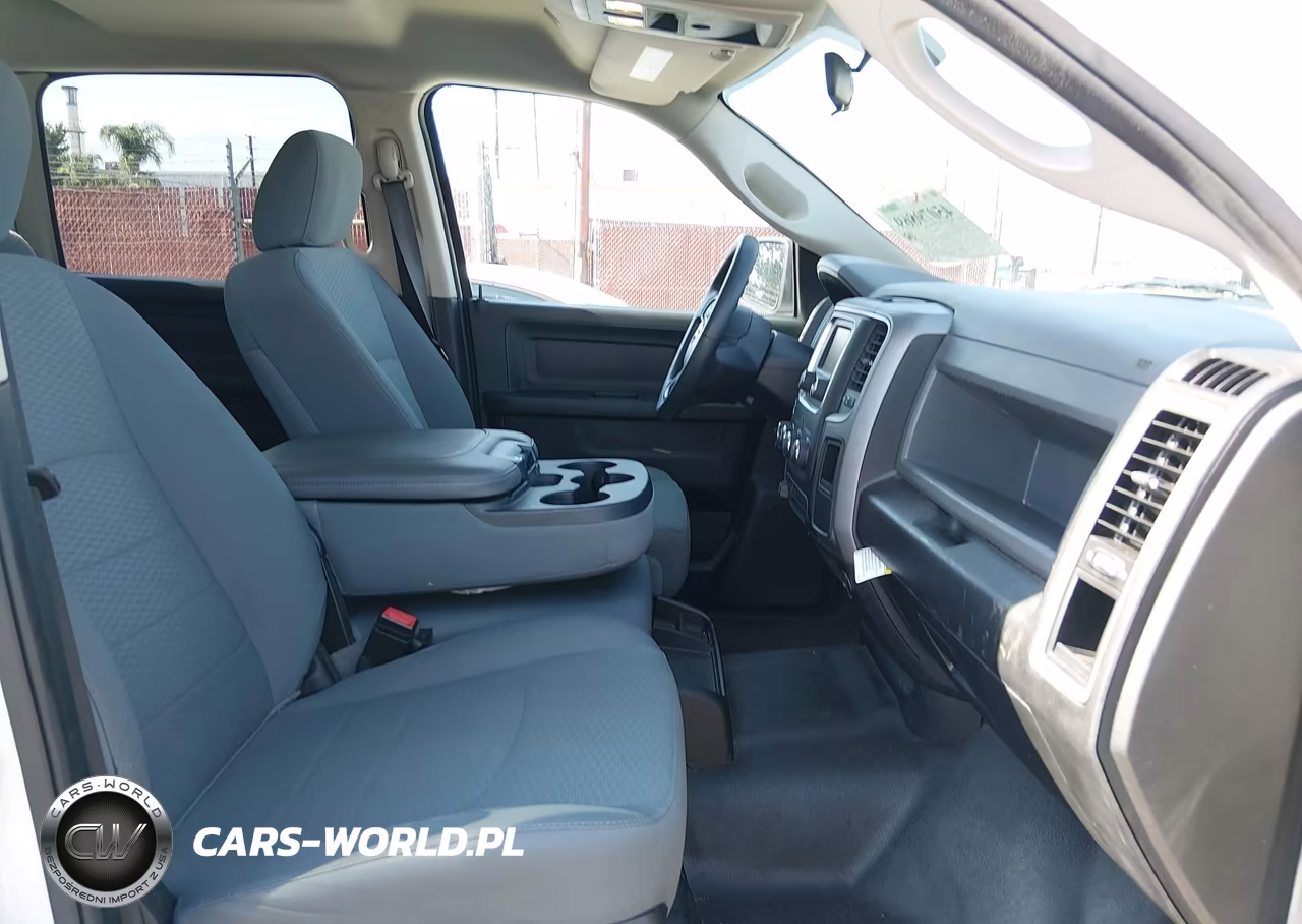 2020 Ram 1500 Classic Tradesman 4X4 5'7 Box VIN:3C6RR7KG2LG270192 - 5