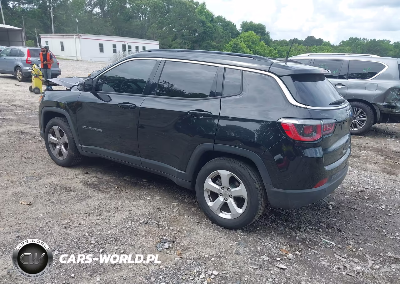 2018 Jeep Compass Latitude Fwd VIN:3C4NJCBB4JT137546 - 3