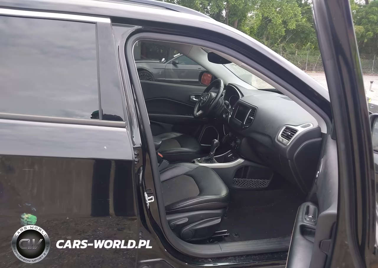 2018 Jeep Compass Latitude Fwd VIN:3C4NJCBB4JT137546 - 5