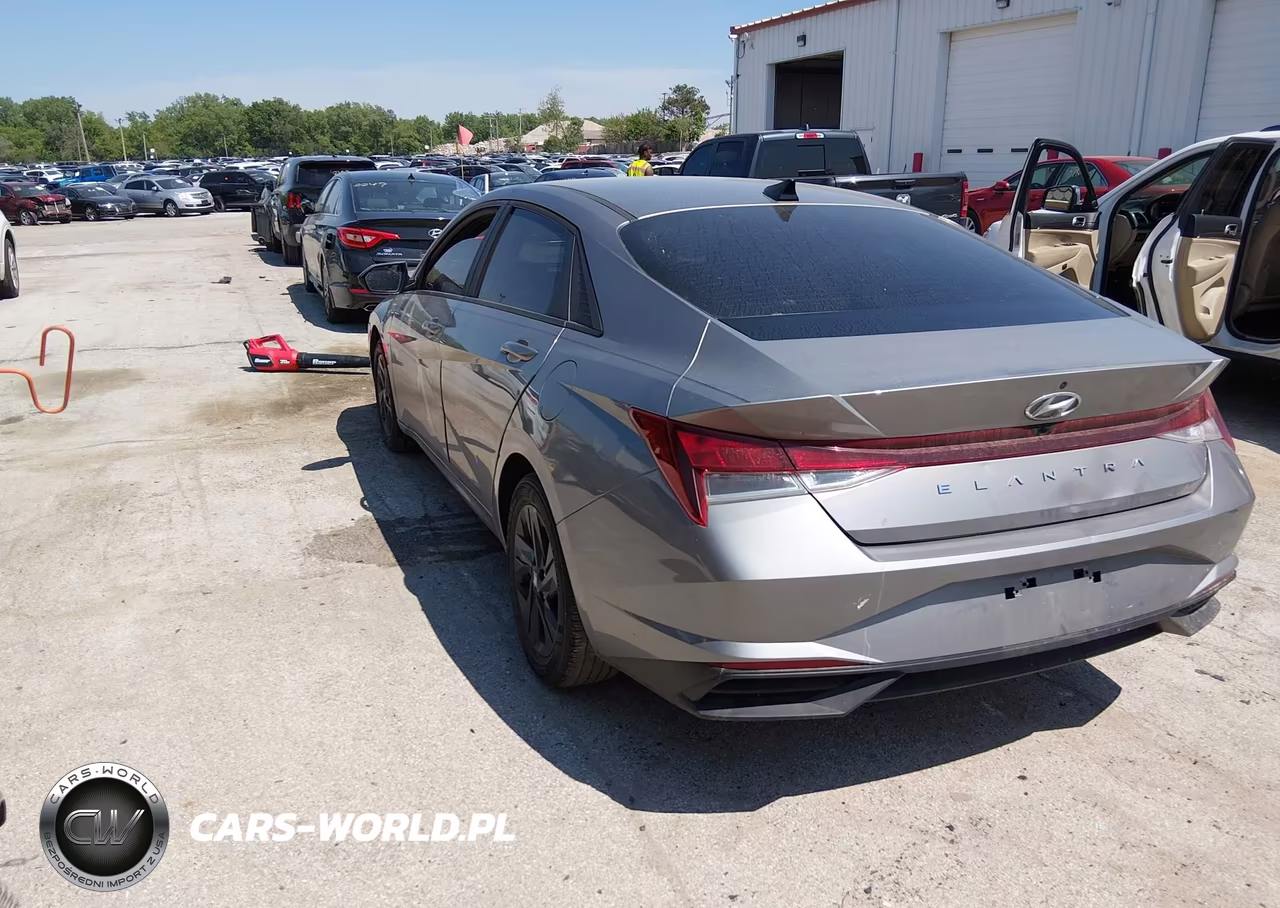 2023 Hyundai Elantra Sel VIN:KMHLM4AG0PU527216 - 3