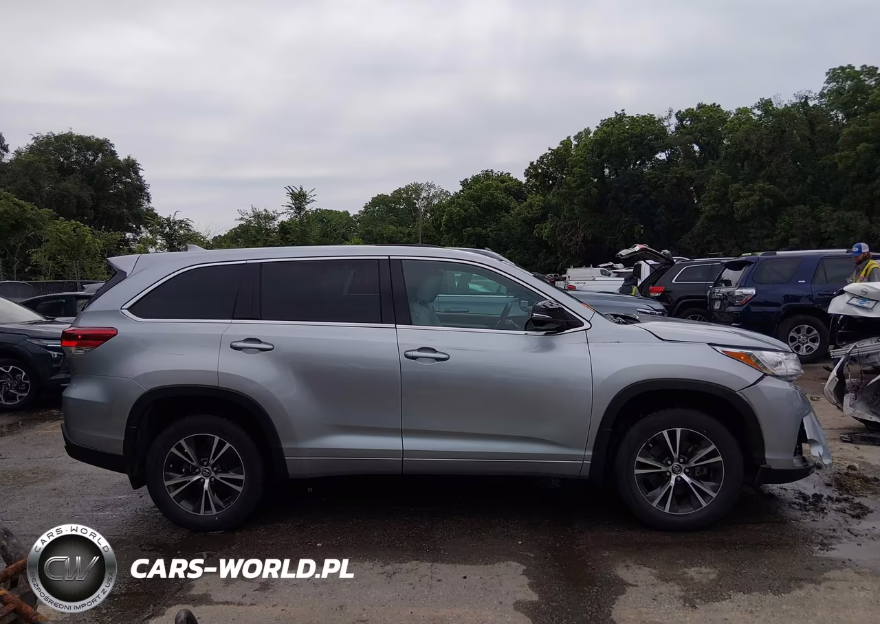 2017 Toyota Highlander Le Plus VIN:5TDBZRFHXHS399492 - 14
