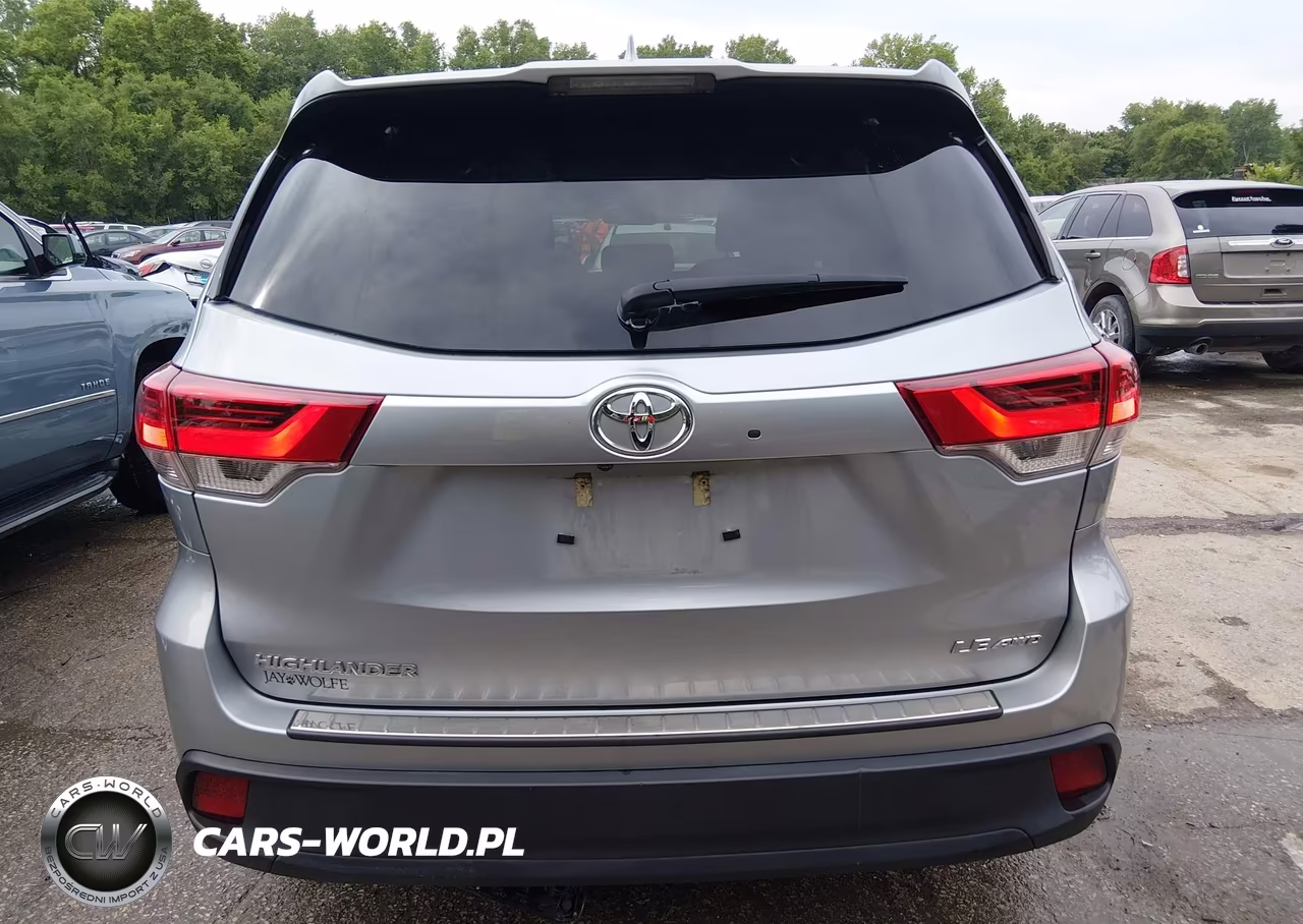 2017 Toyota Highlander Le Plus VIN:5TDBZRFHXHS399492 - 17