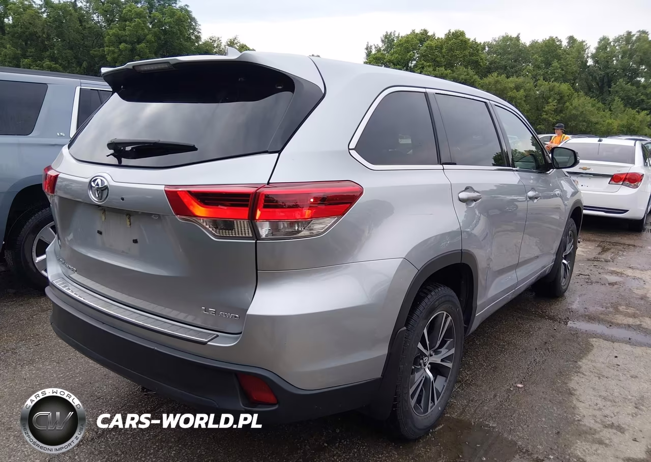 2017 Toyota Highlander Le Plus VIN:5TDBZRFHXHS399492 - 4