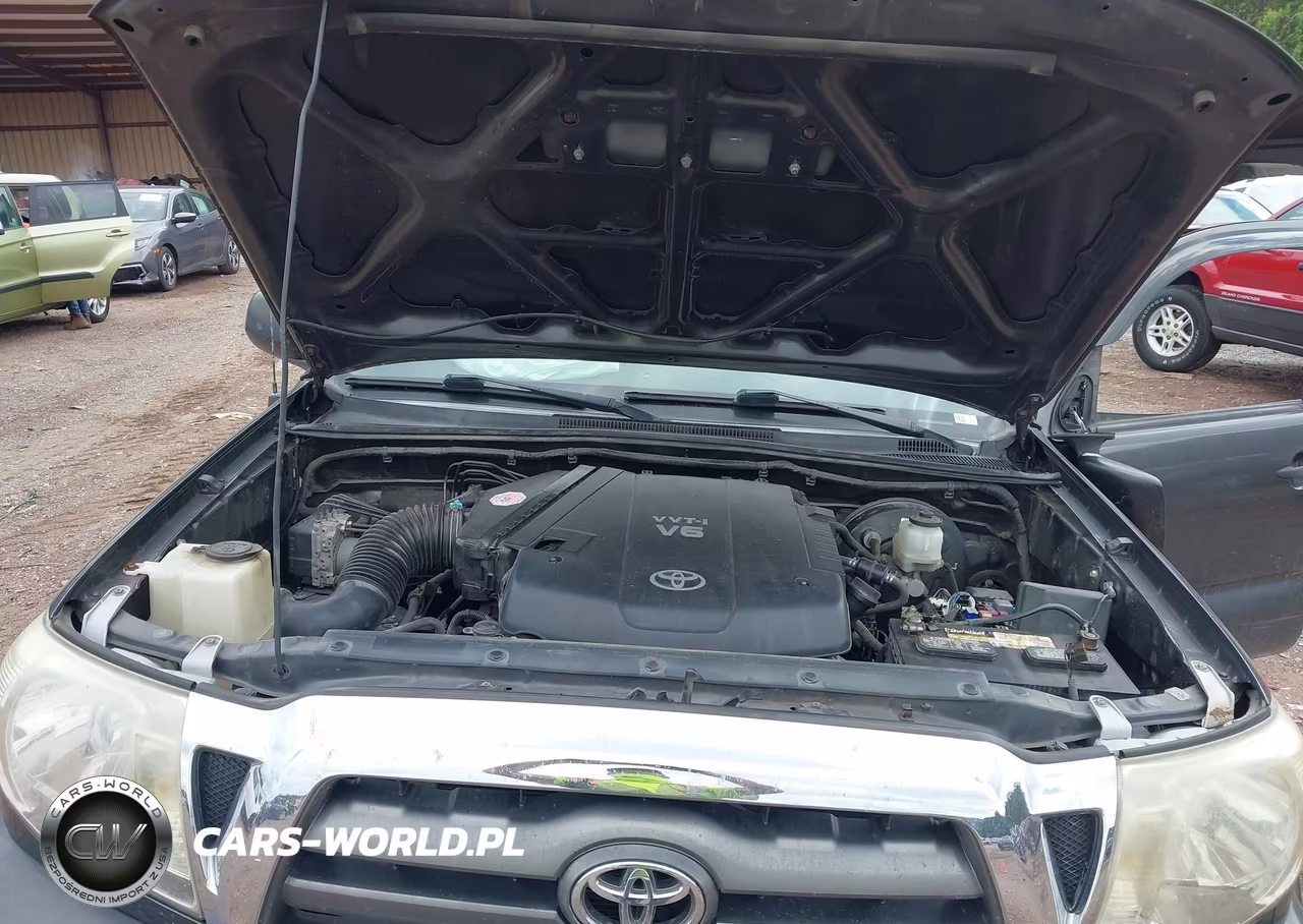2011 Toyota Tacoma Prerunner V6 VIN:3TMJU4GN2BM115006 - 10