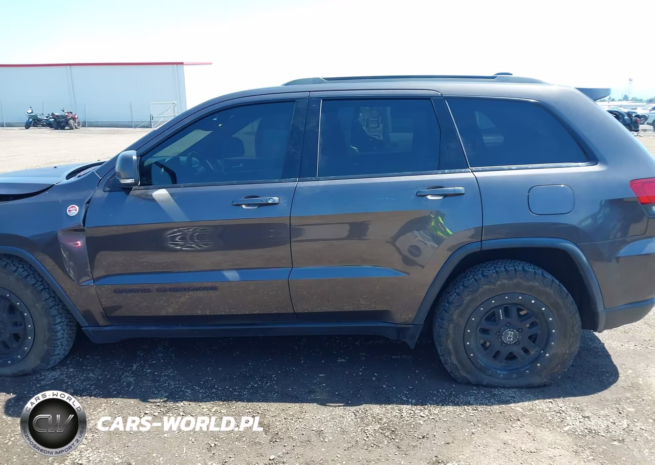 2020 Jeep Grand Cherokee Trailhawk 4X4 VIN:1C4RJFLG3LC314566 - 14