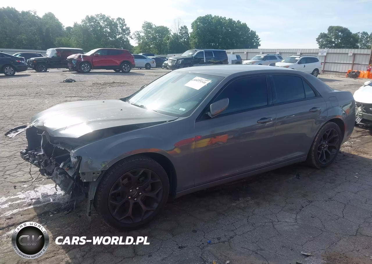 2019 Chrysler 300 300S VIN:2C3CCABG0KH559457 - 14