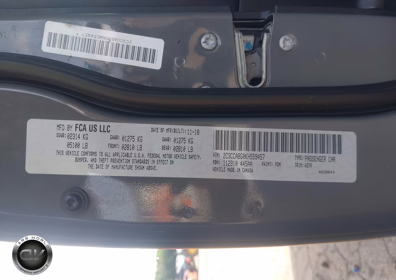 2019 Chrysler 300 300S VIN:2C3CCABG0KH559457 - 9