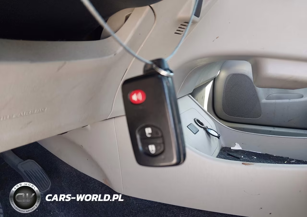 2012 Toyota Prius Two VIN:JTDKN3DU2C1539484 - 11