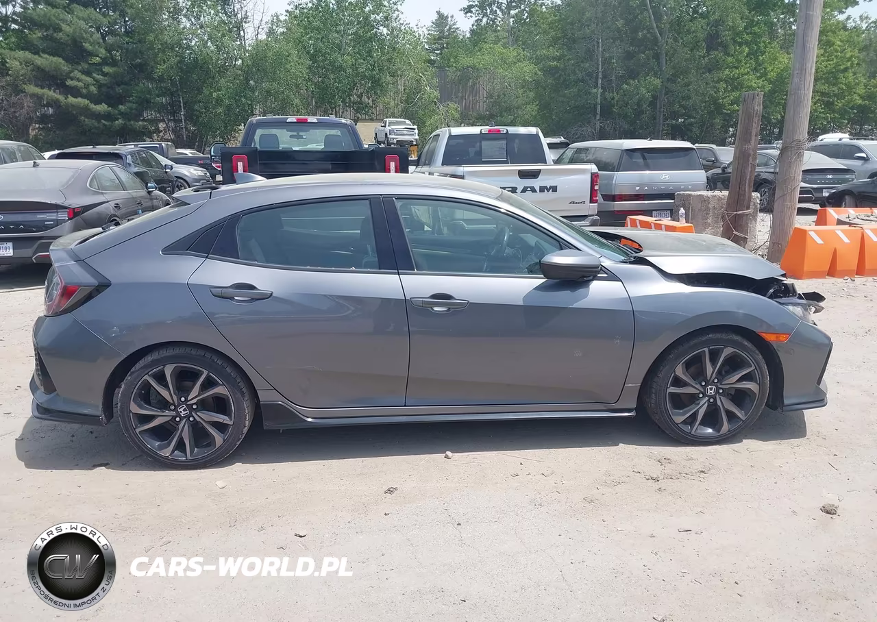 2018 Honda Civic Sport VIN:SHHFK7H4XJU415302 - 13