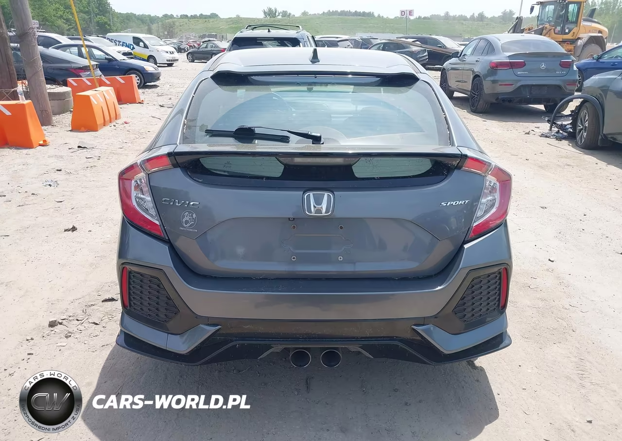 2018 Honda Civic Sport VIN:SHHFK7H4XJU415302 - 16