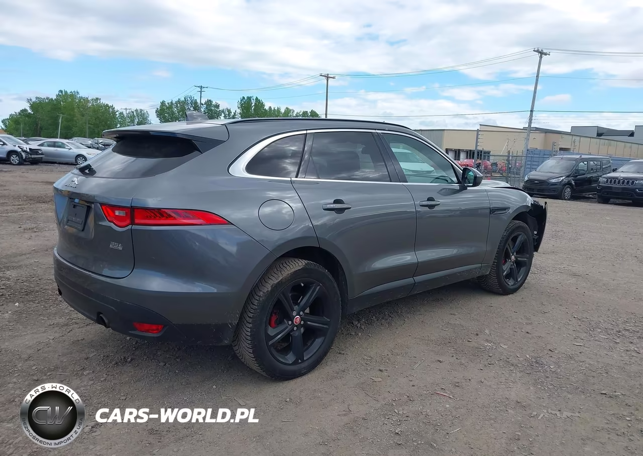 2018 Jaguar F-Pace 35T Prestige VIN:SADCK2EV2JA244272 - 4