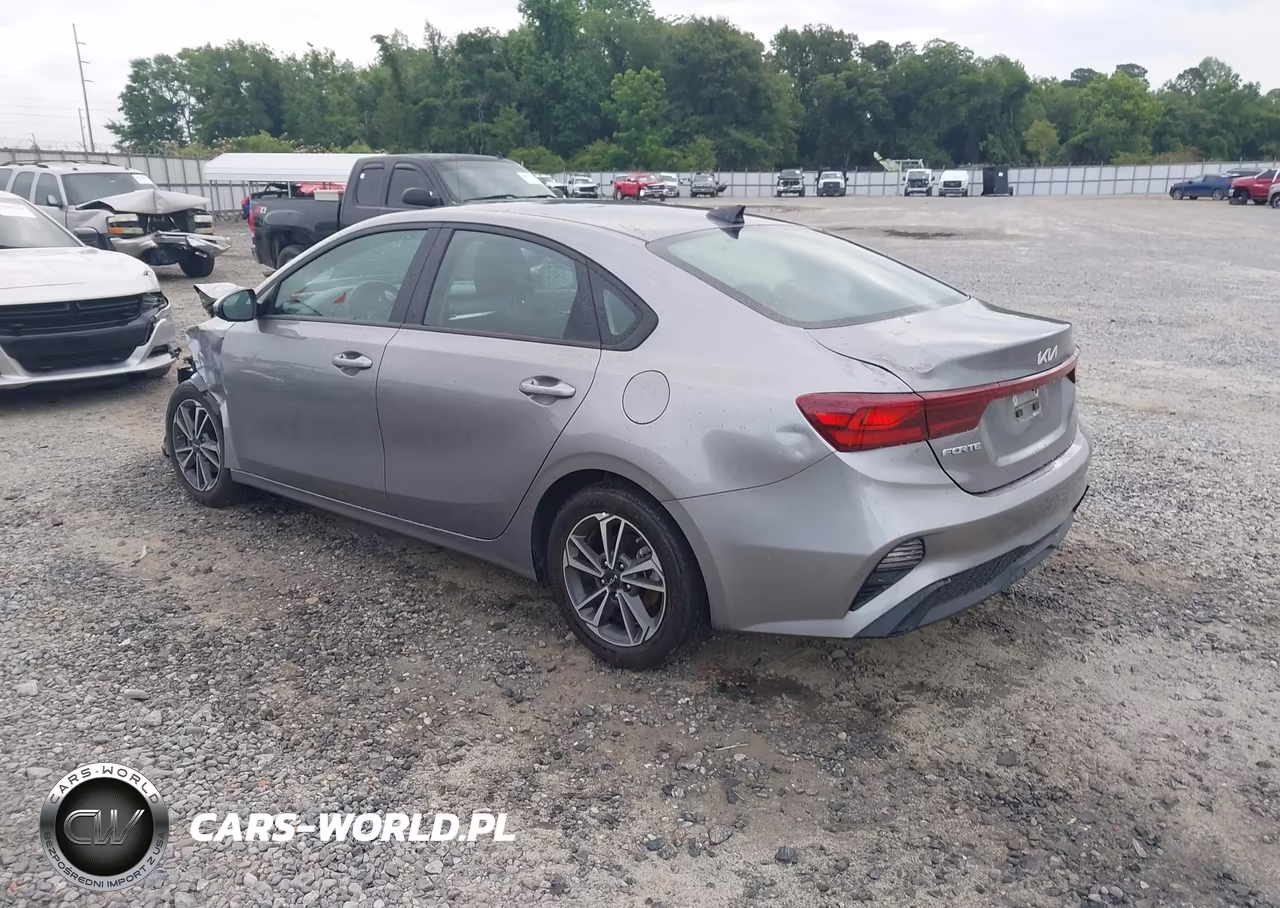 2024 Kia Forte Lxs VIN:3KPF24AD8RE784381 - 3