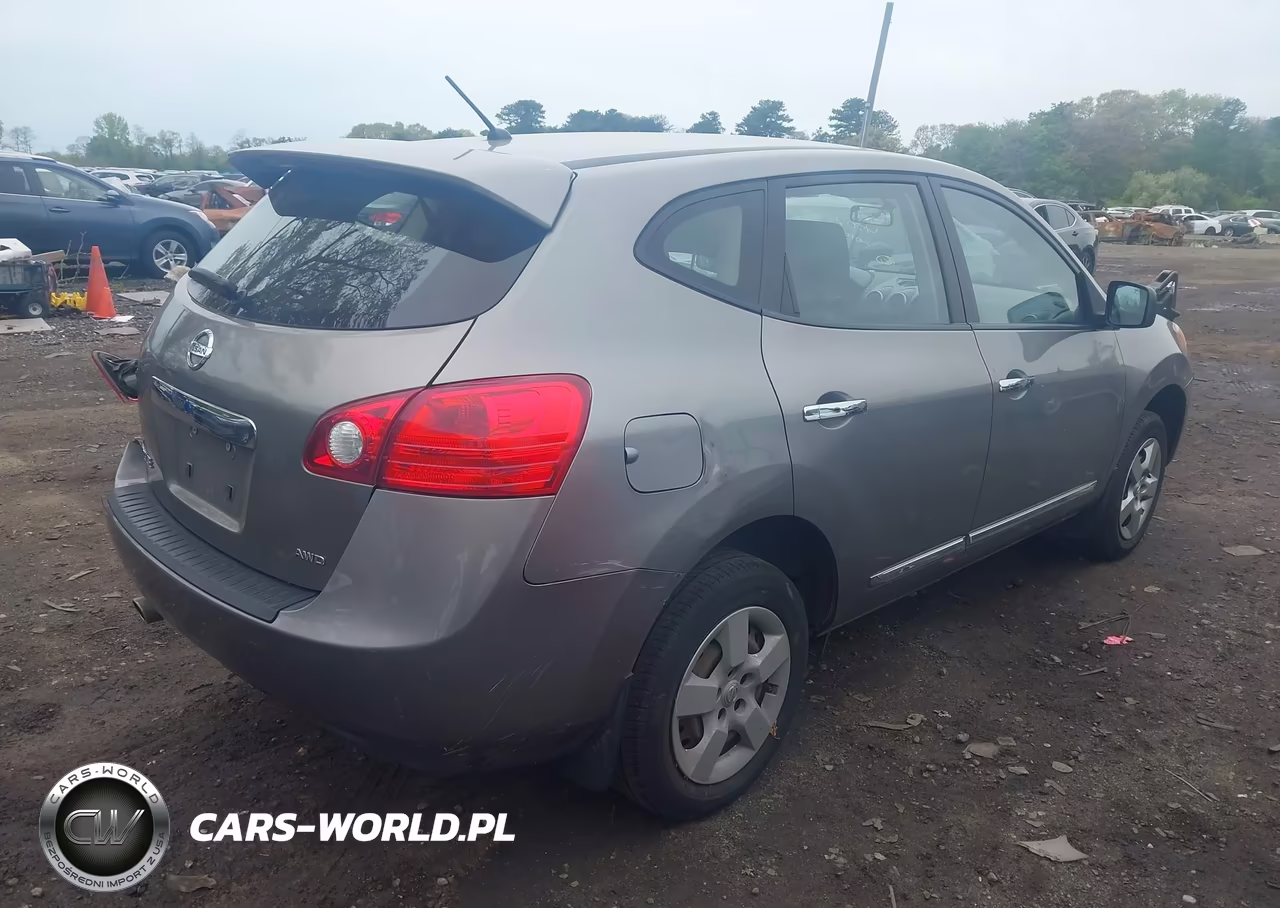 2013 Nissan Rogue S VIN:JN8AS5MV1DW636385 - 4