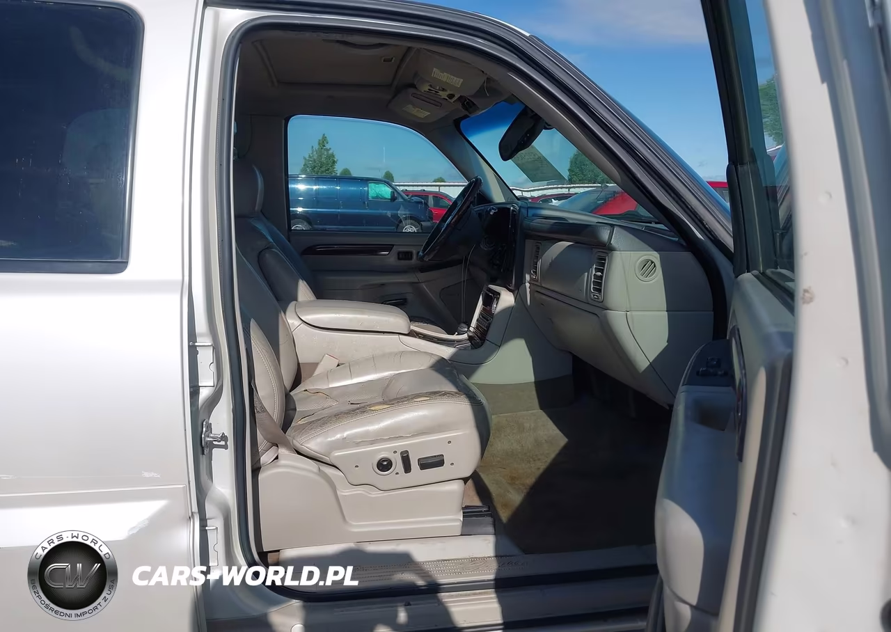 2005 Cadillac Escalade Standard VIN:1GYEK63N15R173856 - 5