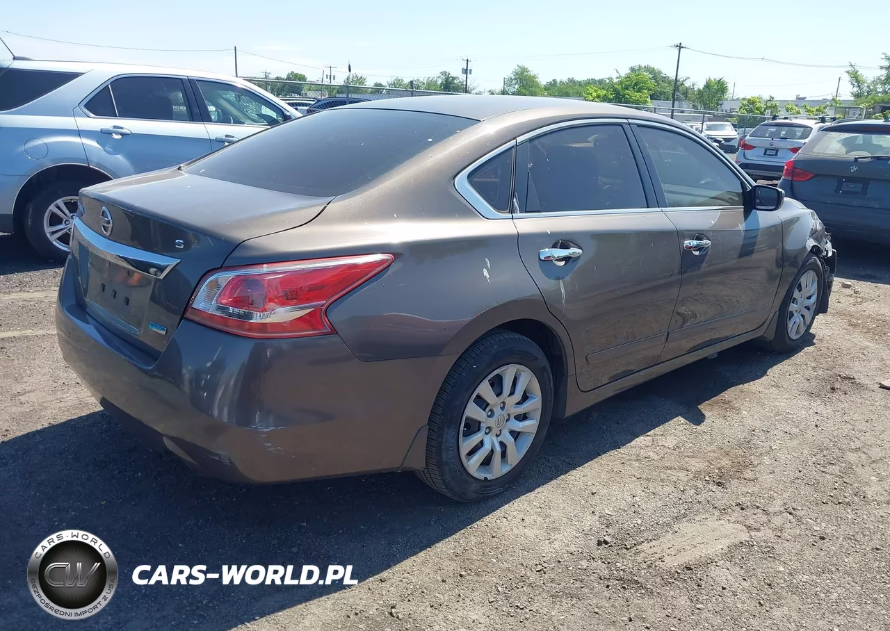 2013 Nissan Altima 2.5 S VIN:1N4AL3AP2DN556706 - 4