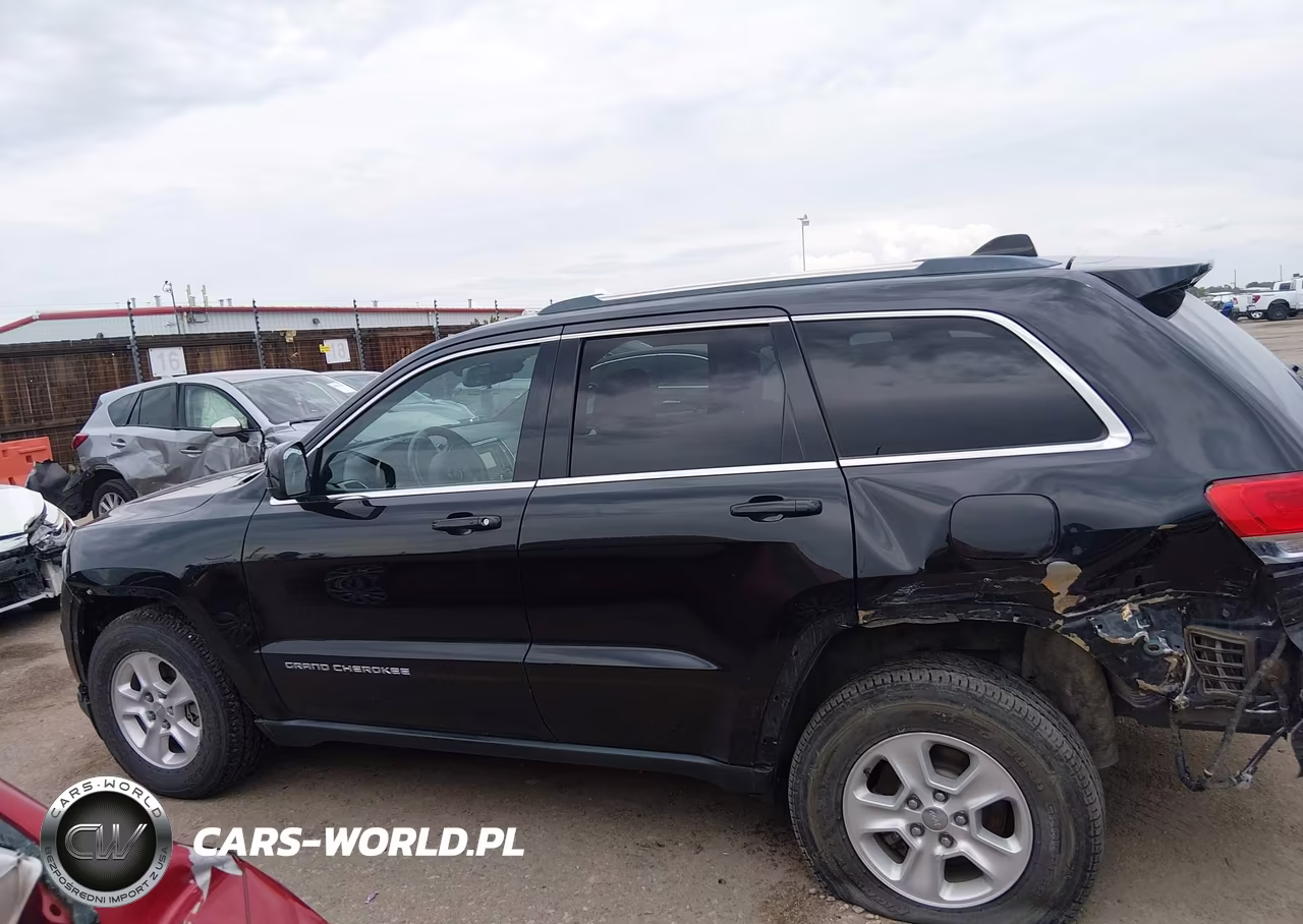 2015 Jeep Grand Cherokee Laredo VIN:1C4RJFAG7FC838097 - 15