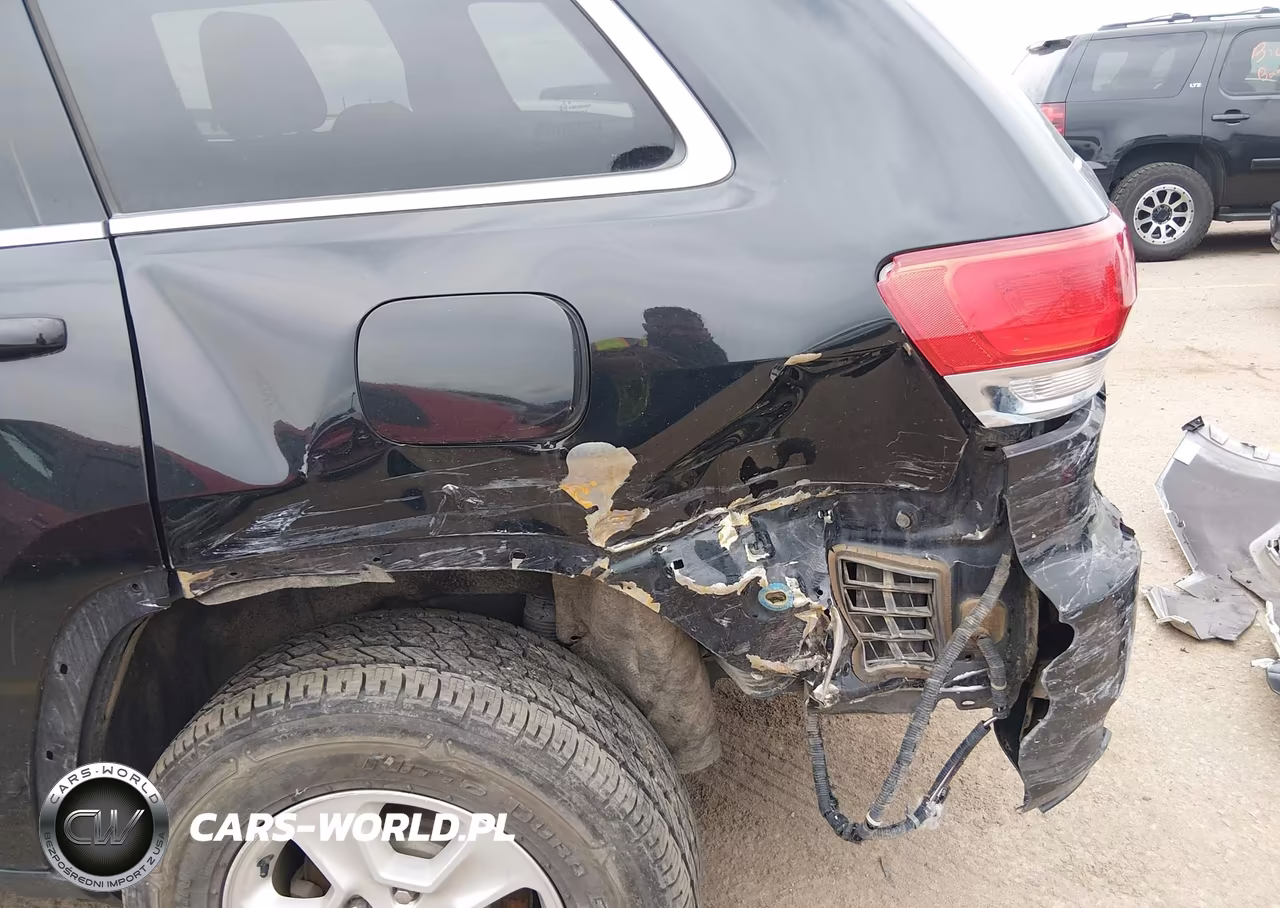2015 Jeep Grand Cherokee Laredo VIN:1C4RJFAG7FC838097 - 6