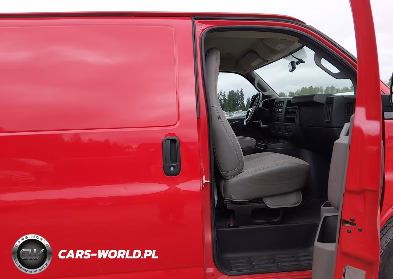 2017 Chevrolet Express 2500 Work Van VIN:1GCWGAFG7H1100747 - 5