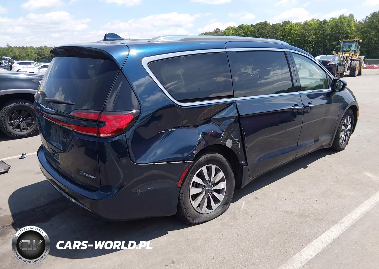 2021 Chrysler Pacifica Hybrid Touring L VIN:2C4RC1L72MR596477 - 4