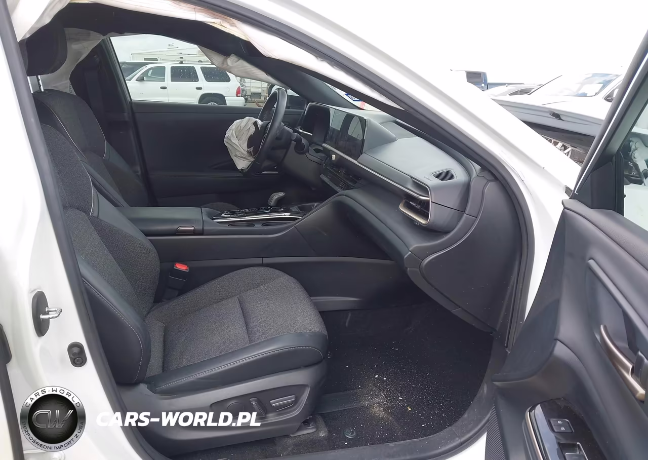 2024 Toyota Crown Xle VIN:JTDAAAAF7R3027430 - 5