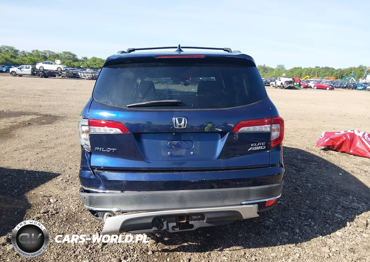 2019 Honda Pilot Elite VIN:5FNYF6H03KB072632 - 17