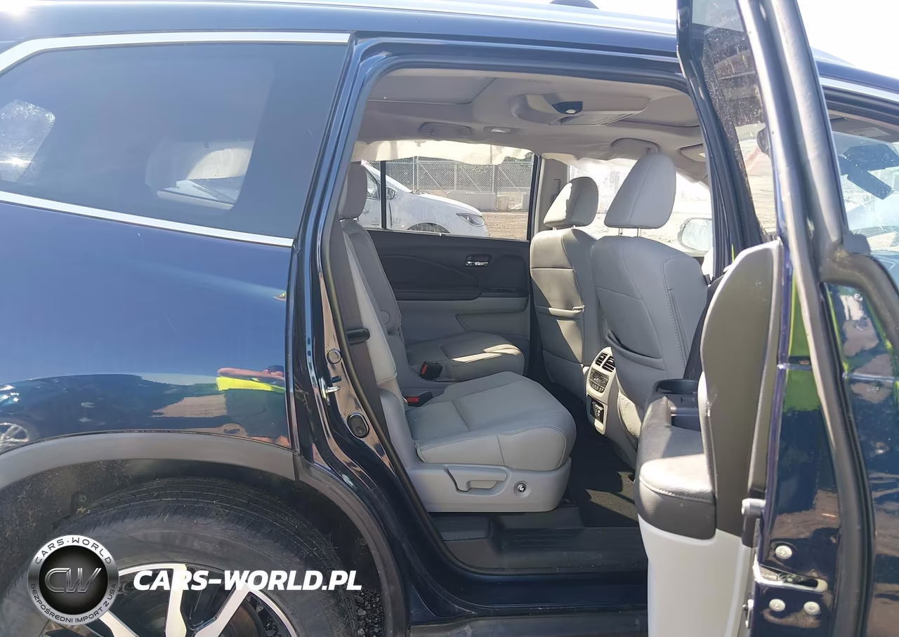 2019 Honda Pilot Elite VIN:5FNYF6H03KB072632 - 8