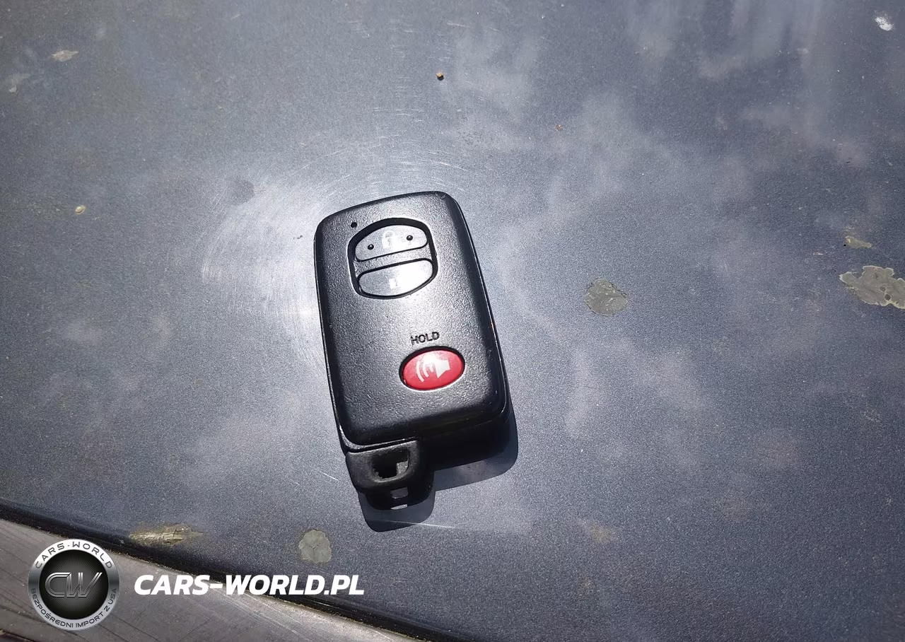 2011 Toyota Prius Two VIN:JTDKN3DU3B1394485 - 11