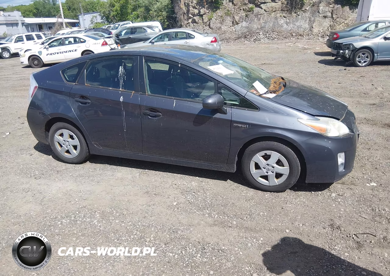 2011 Toyota Prius Two VIN:JTDKN3DU3B1394485 - 13