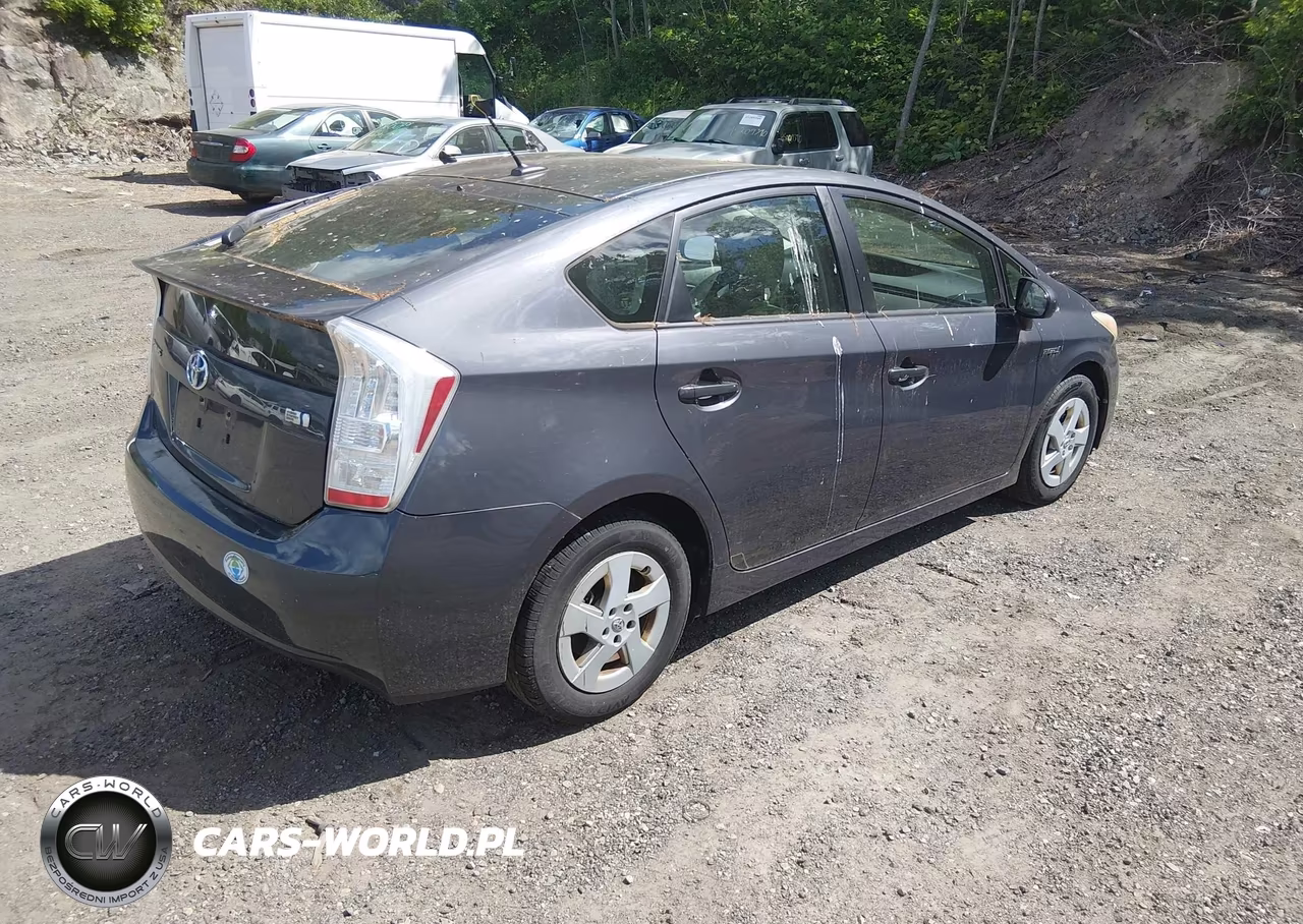 2011 Toyota Prius Two VIN:JTDKN3DU3B1394485 - 4
