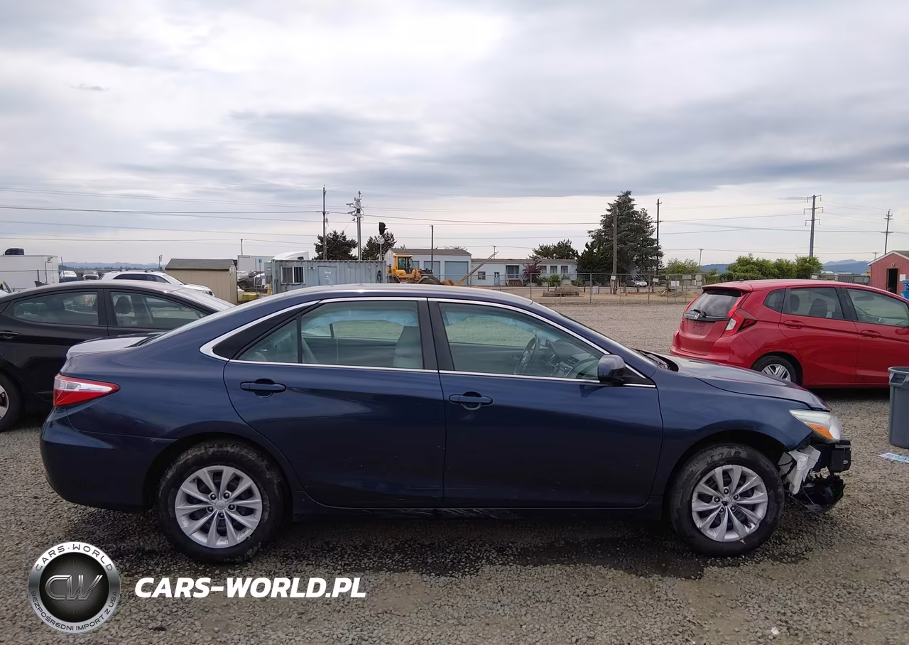 2015 Toyota Camry Le VIN:4T4BF1FK5FR476365 - 13