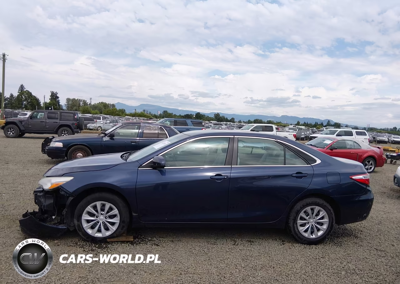 2015 Toyota Camry Le VIN:4T4BF1FK5FR476365 - 14
