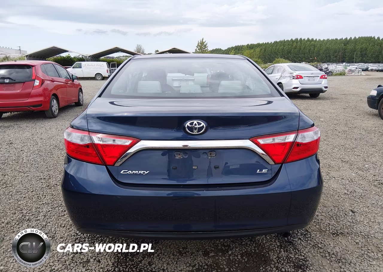 2015 Toyota Camry Le VIN:4T4BF1FK5FR476365 - 16