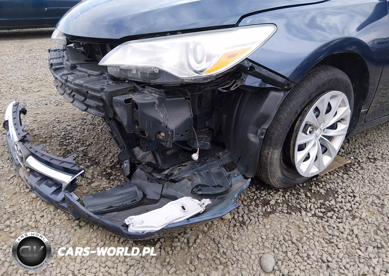 2015 Toyota Camry Le VIN:4T4BF1FK5FR476365 - 18