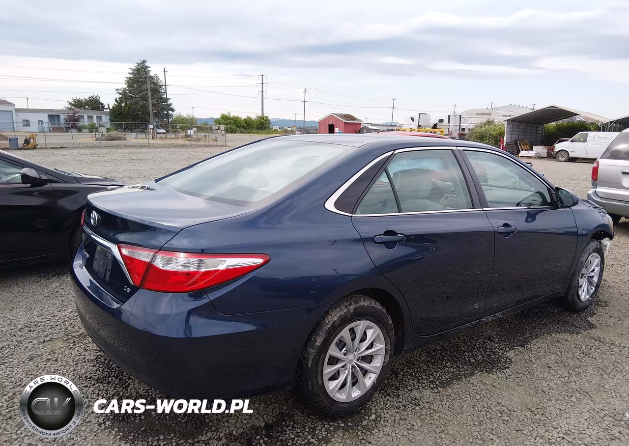 2015 Toyota Camry Le VIN:4T4BF1FK5FR476365 - 4