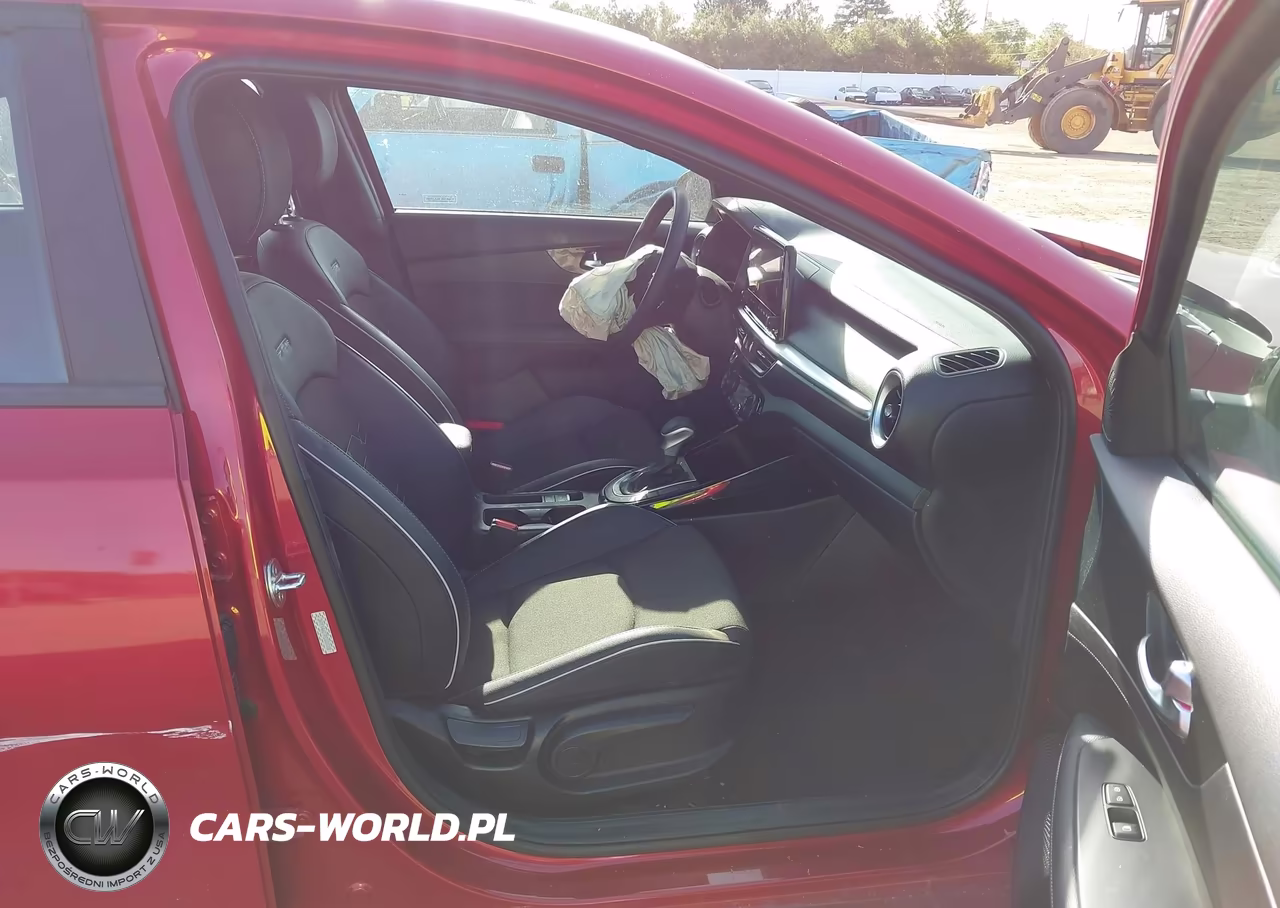 2024 Kia Forte Gt-Line VIN:3KPF54AD7RE803008 - 5