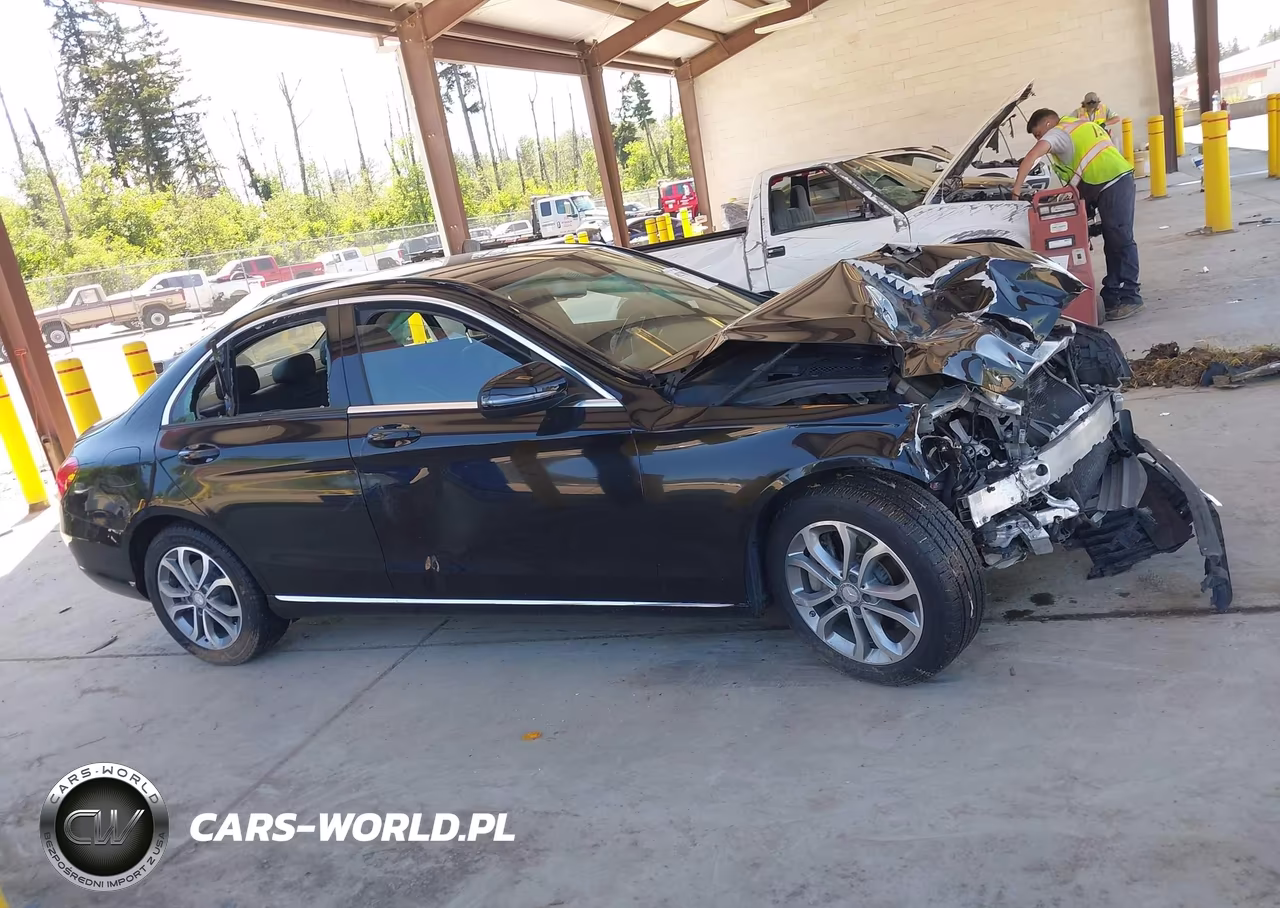 2016 Mercedes-Benz C 300 4Matic VIN:55SWF4KB9GU127340 - 13