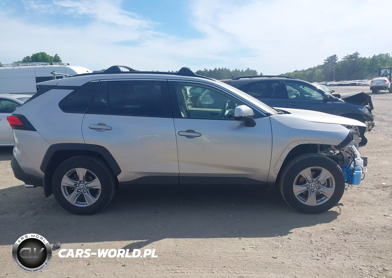 2025 Toyota Rav4 Hybrid Xle VIN:JTMRWRFV9SJ081980 - 14