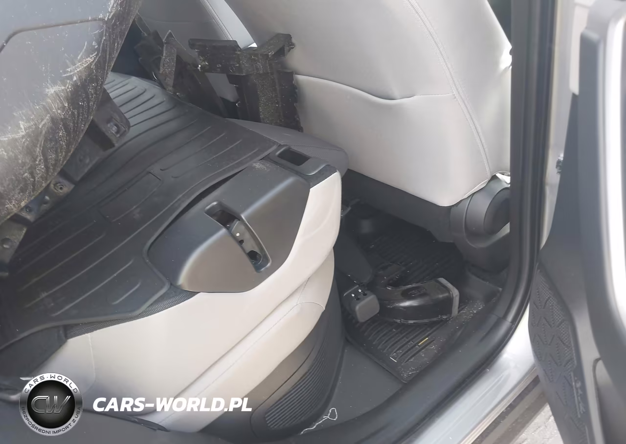 2025 Toyota Rav4 Hybrid Xle VIN:JTMRWRFV9SJ081980 - 8
