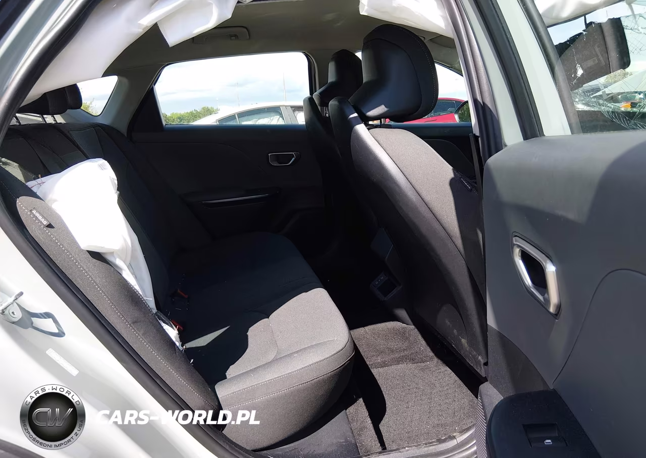 2025 Kia K4 Lxs VIN:3KPFT4DE5SE132325 - 8