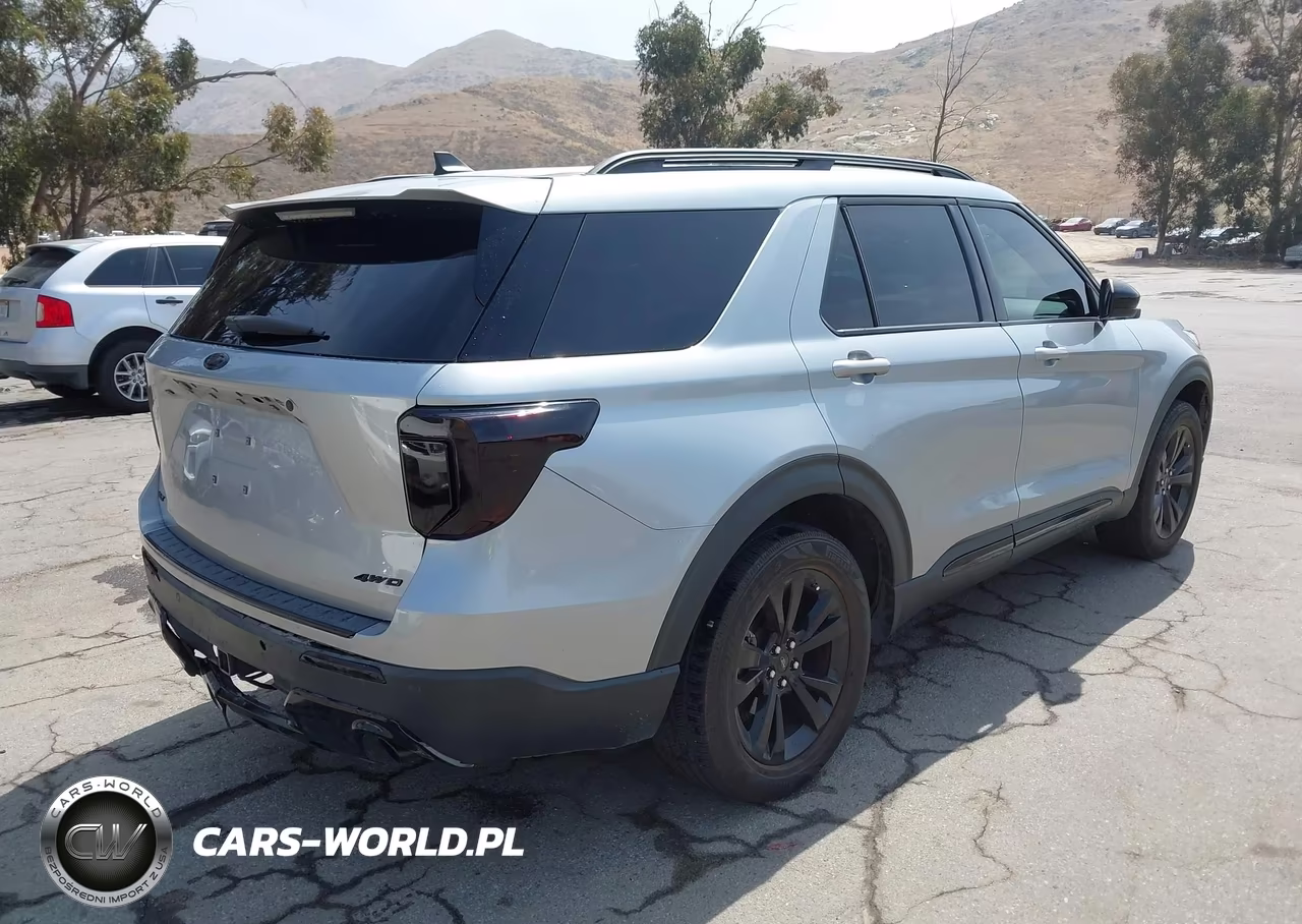2023 Ford Explorer Xlt VIN:1FMSK8DH2PGA76334 - 4