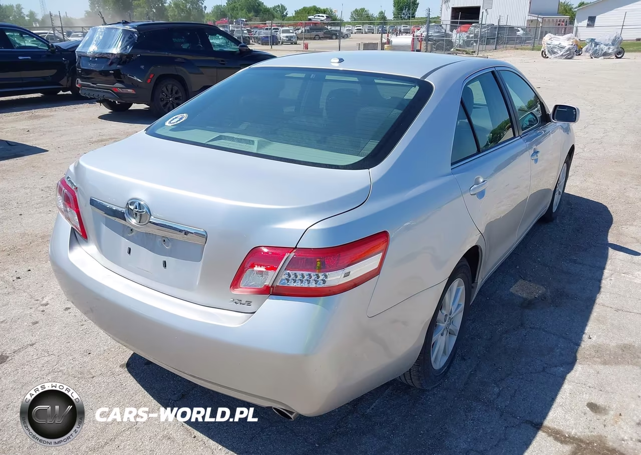 2010 Toyota Camry Xle VIN:4T4BF3EK9AR062026 - 4
