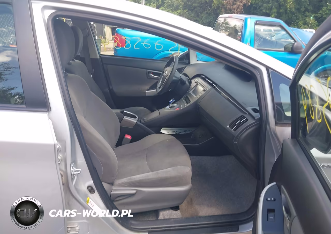 2012 Toyota Prius Three VIN:JTDKN3DU0C5482730 - 5