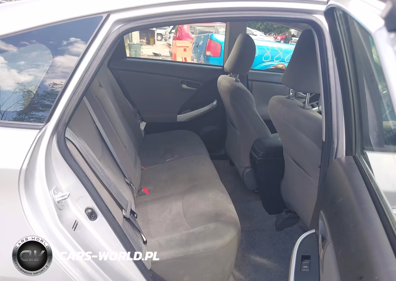 2012 Toyota Prius Three VIN:JTDKN3DU0C5482730 - 8