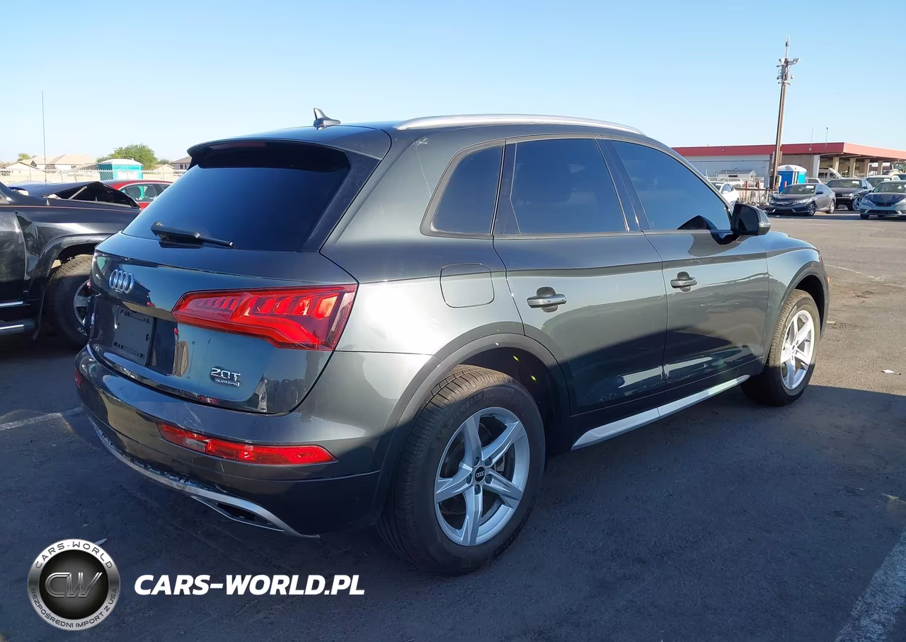 2018 Audi Q5 2.0T Premium-2.0T Tech Premium VIN:WA1ANAFY8J2042747 - 4