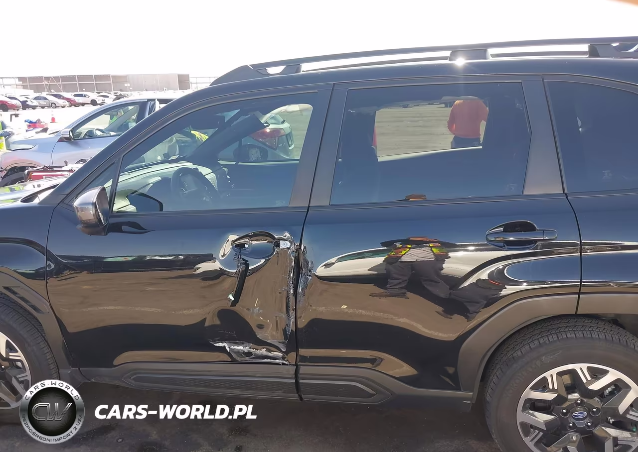 2025 Subaru Forester Premium VIN:JF2SLDDC8SH455194 - 14