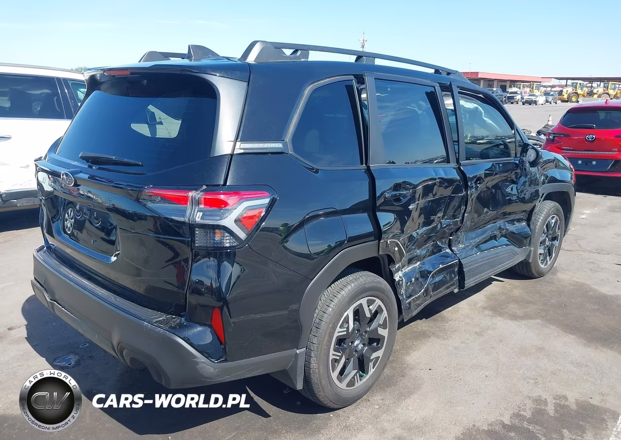2025 Subaru Forester Premium VIN:JF2SLDDC8SH455194 - 4